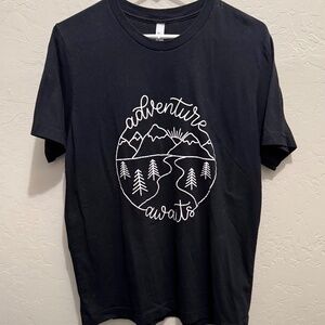 Bella Canvas adventure tshirt L